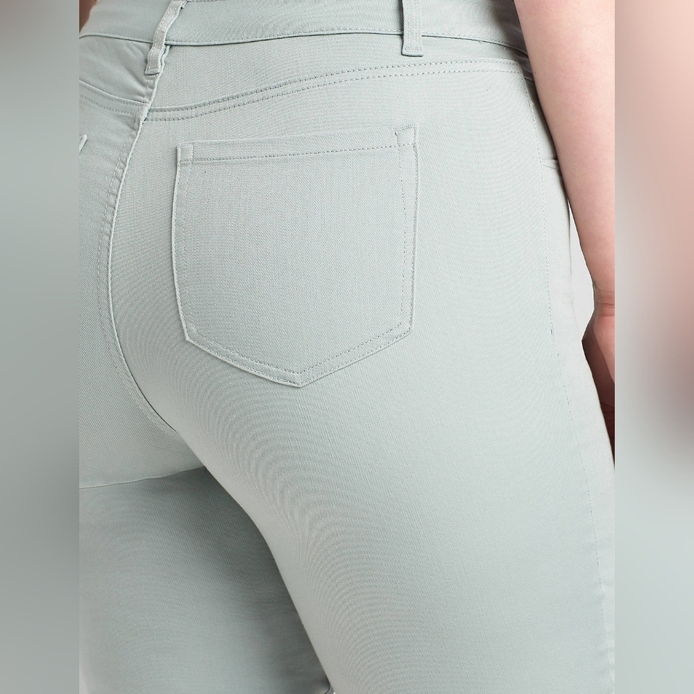 Lane Bryant Mint green sage Bermuda shorts sz 18W denim material WS84 - Picture 2 of 6